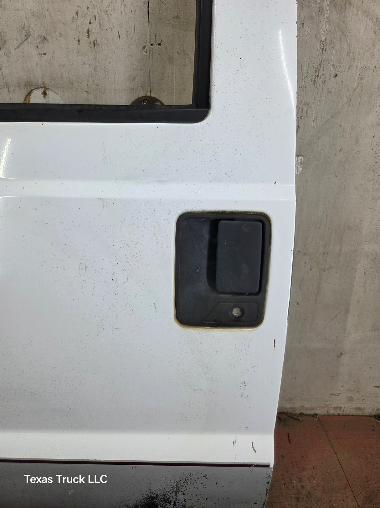 1999-2011 Ford Super Duty LH Driver Side Front Door F250 F350 F450 F550
