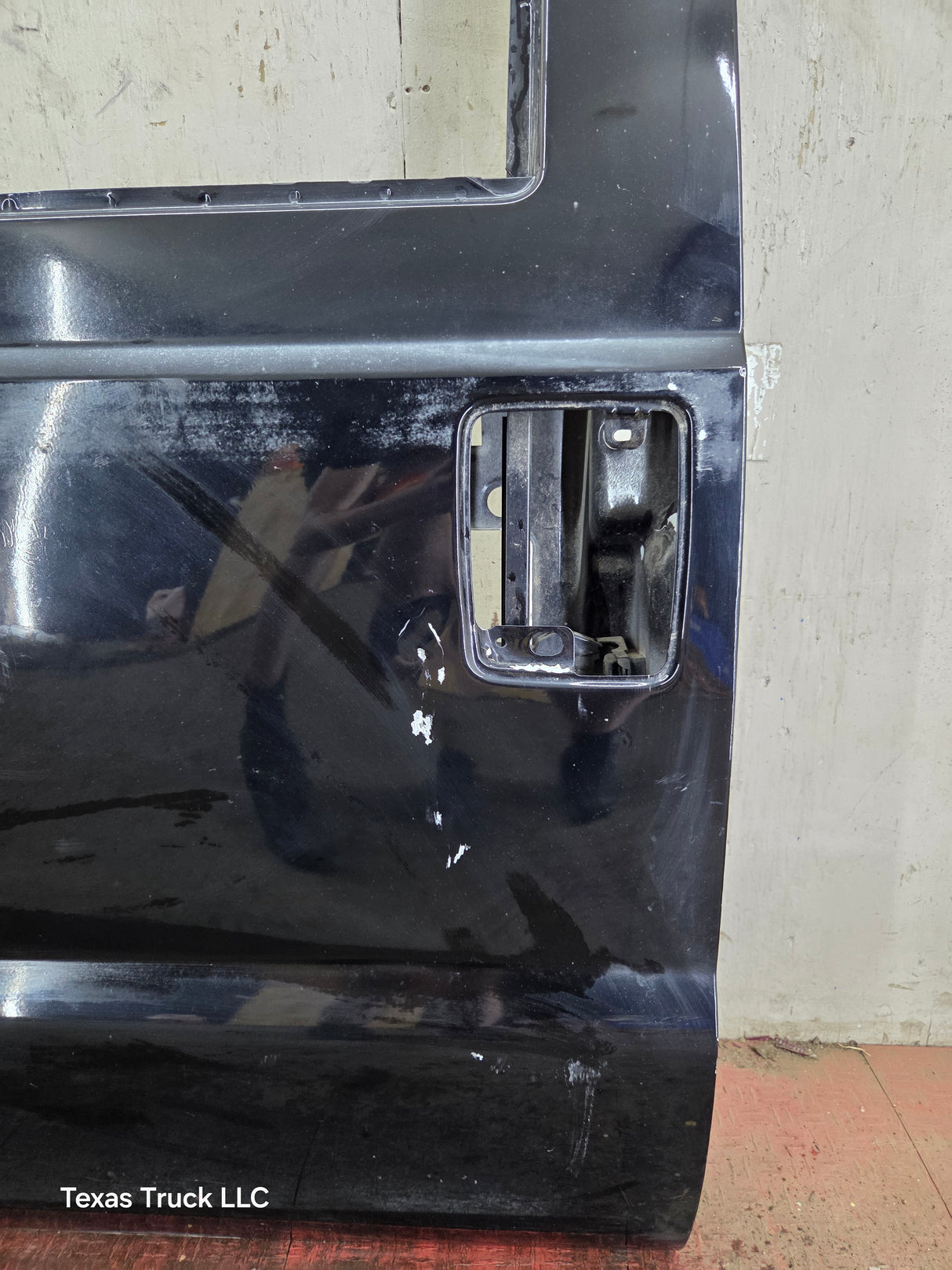 1999-2011 Ford Super Duty LH Driver Side Front Door F250 F350 F450 F550