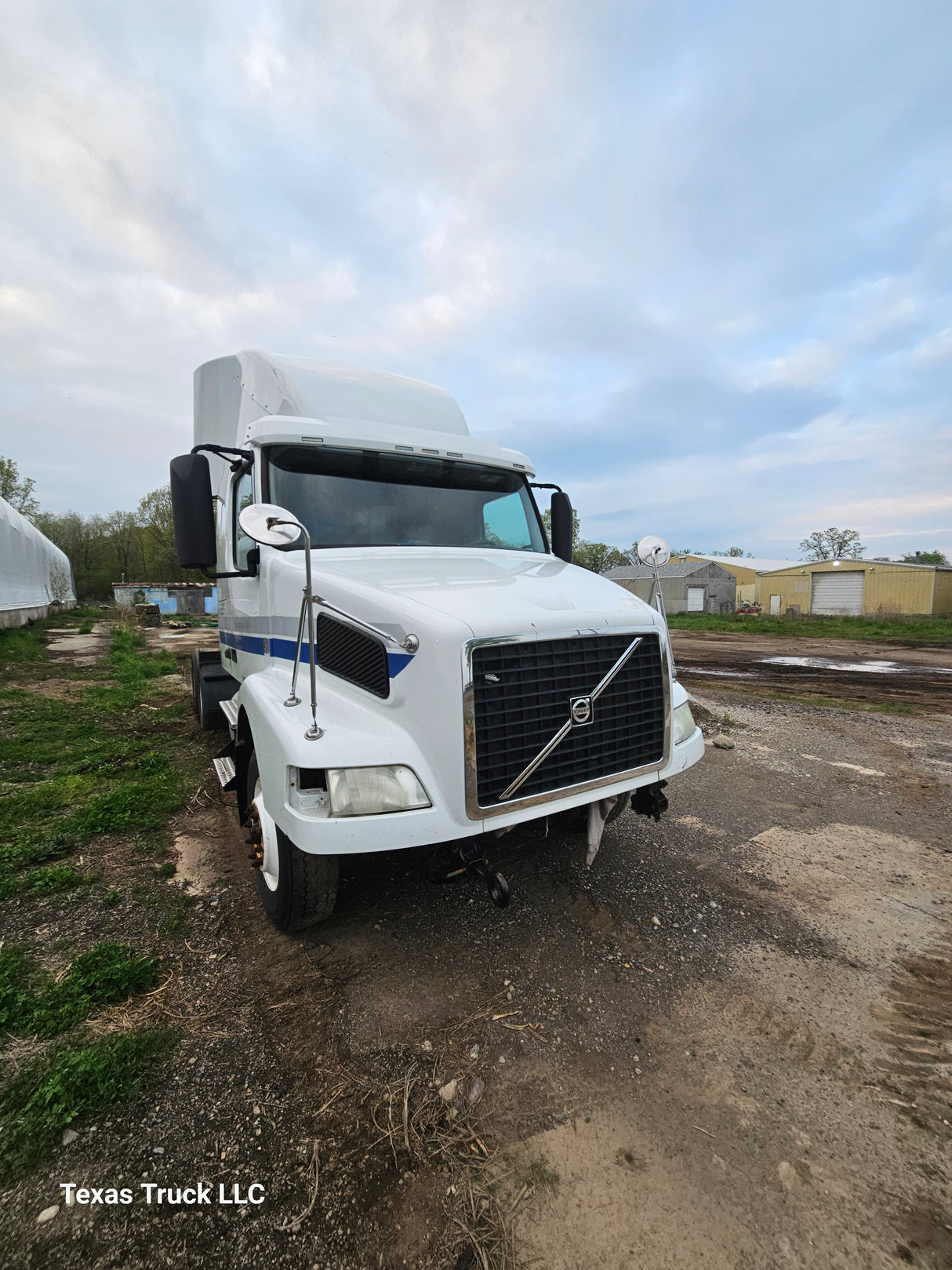 2014 Volvo VNM T/A Sleeper Truck Tractor -FULL PART OUT Texas Truck LLC