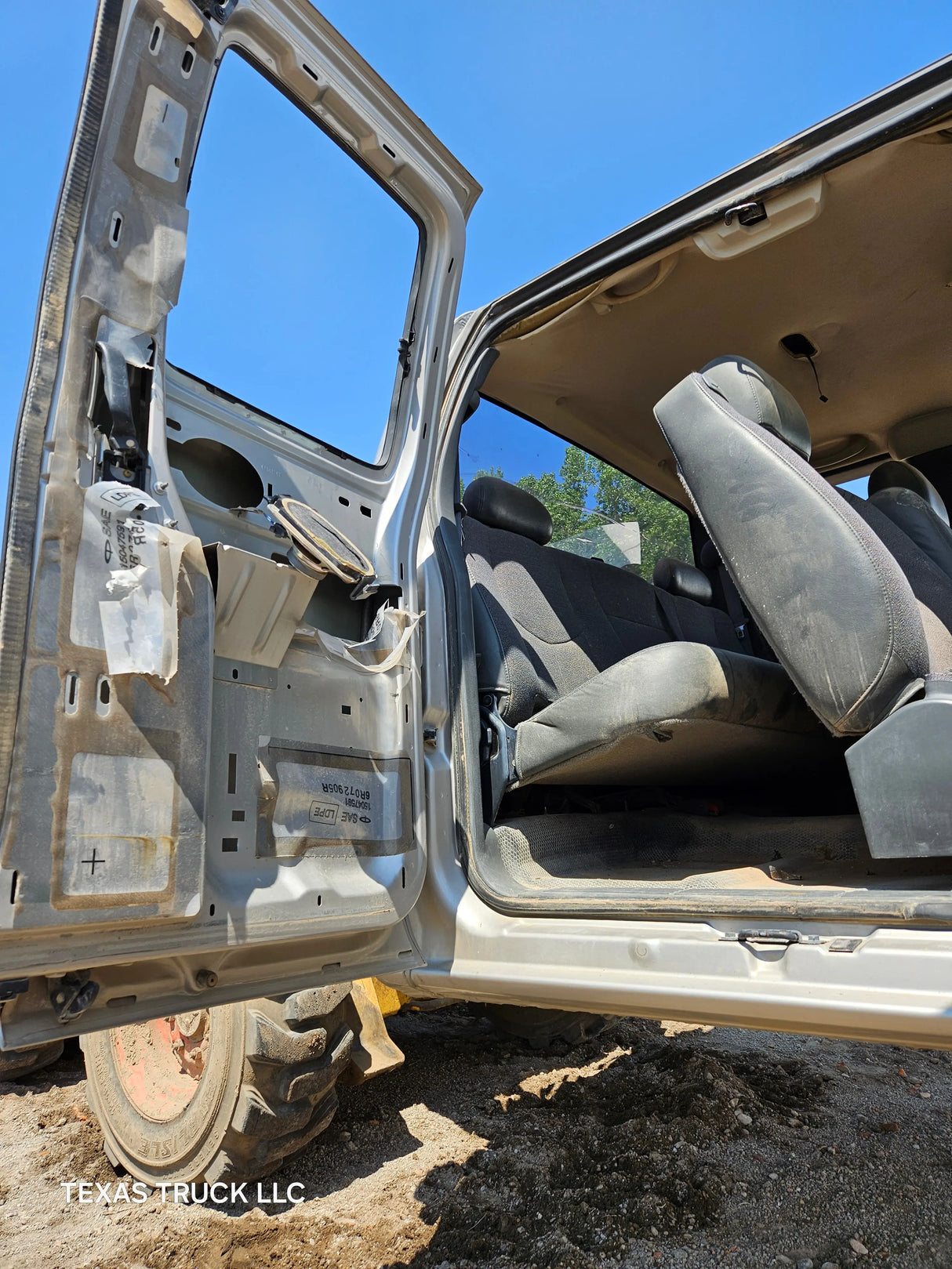 1999-2006 Chevrolet / GMC 1500 2500 3500 Extended Cab Body Texas Truck LLC