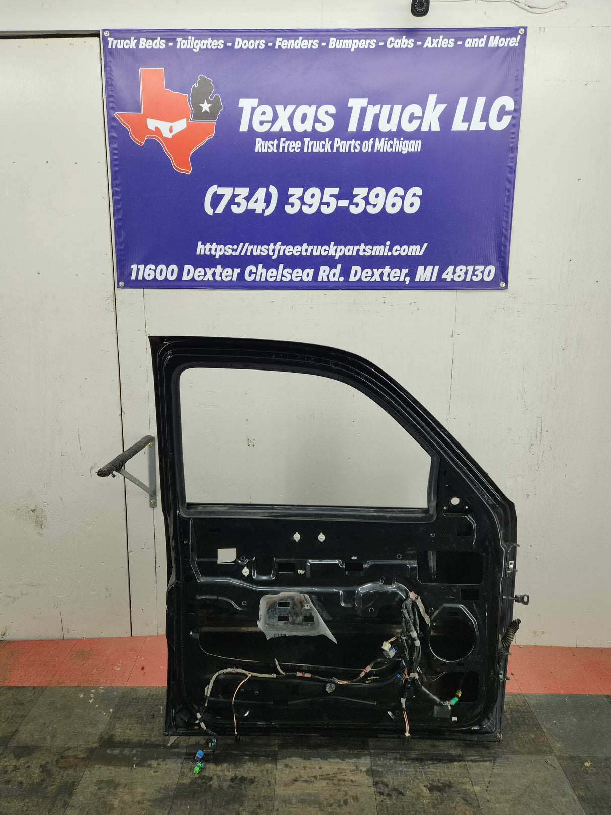 1999-2006 Chevrolet Silverado / GMC Sierra 1500 2500 3500 HD Front Driver Door LH Texas Truck LLC