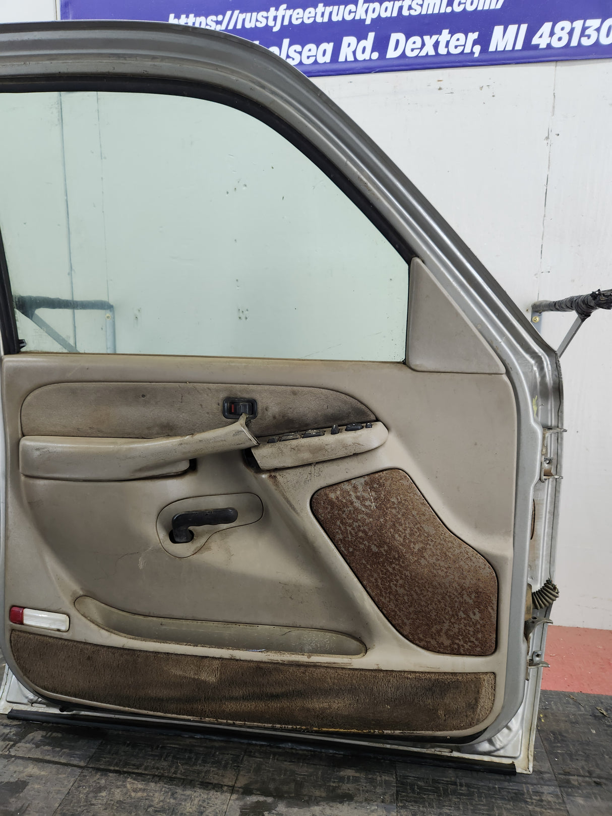 1999-2006 Chevrolet Silverado / GMC Sierra 1500 2500 3500 HD Front Driver Door LH Texas Truck LLC