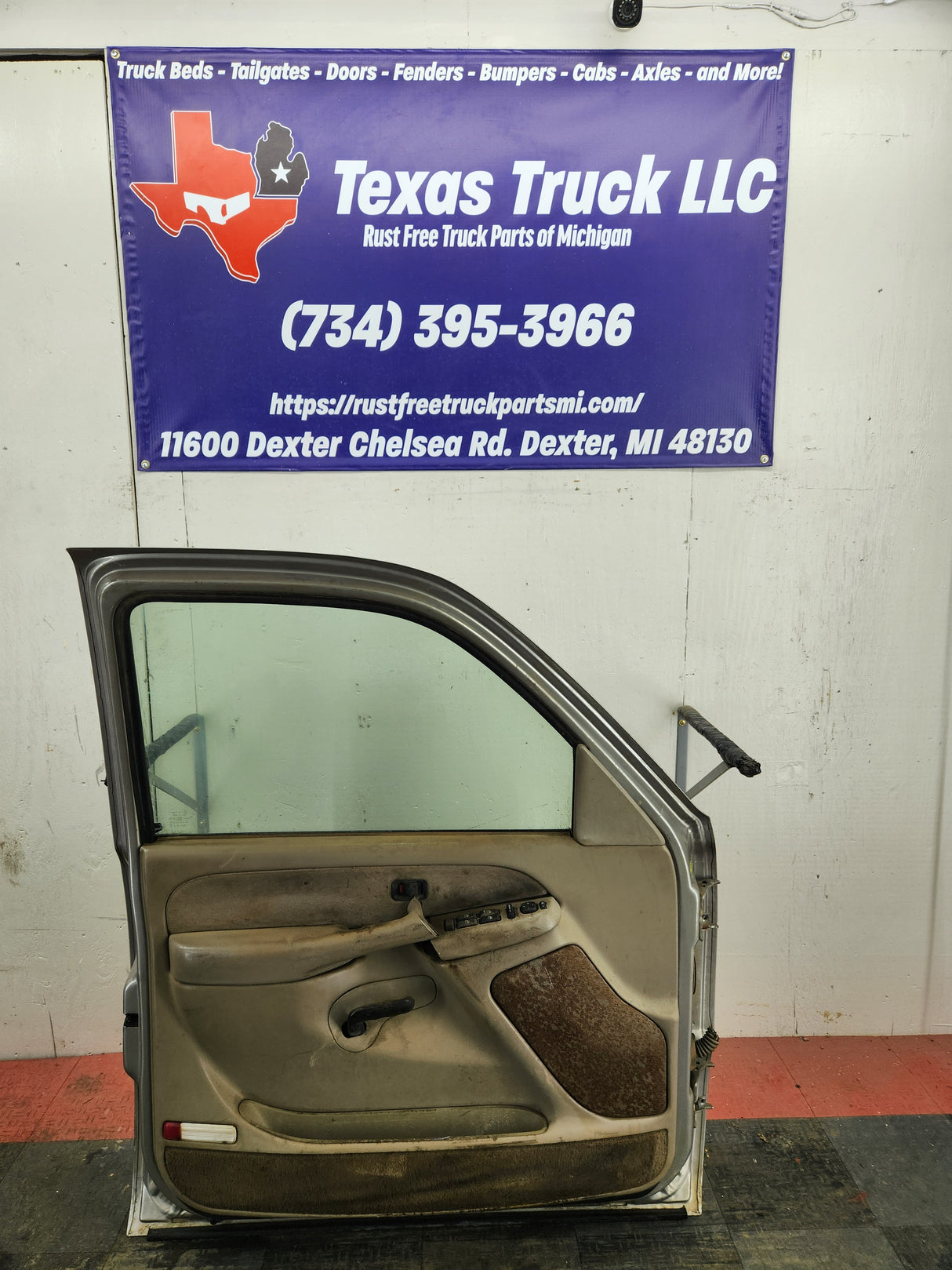 1999-2006 Chevrolet Silverado / GMC Sierra 1500 2500 3500 HD Front Driver Door LH Texas Truck LLC