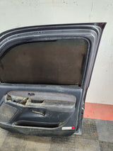 1999-2006 Chevrolet Silverado / GMC Sierra 1500 2500 3500 HD Front Passenger Door RH