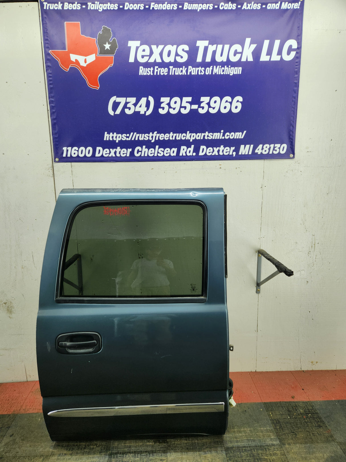 1999-2006 Chevrolet Silverado / GMC Sierra 1500 2500 3500 HD Passenger side Crew Cab rear door