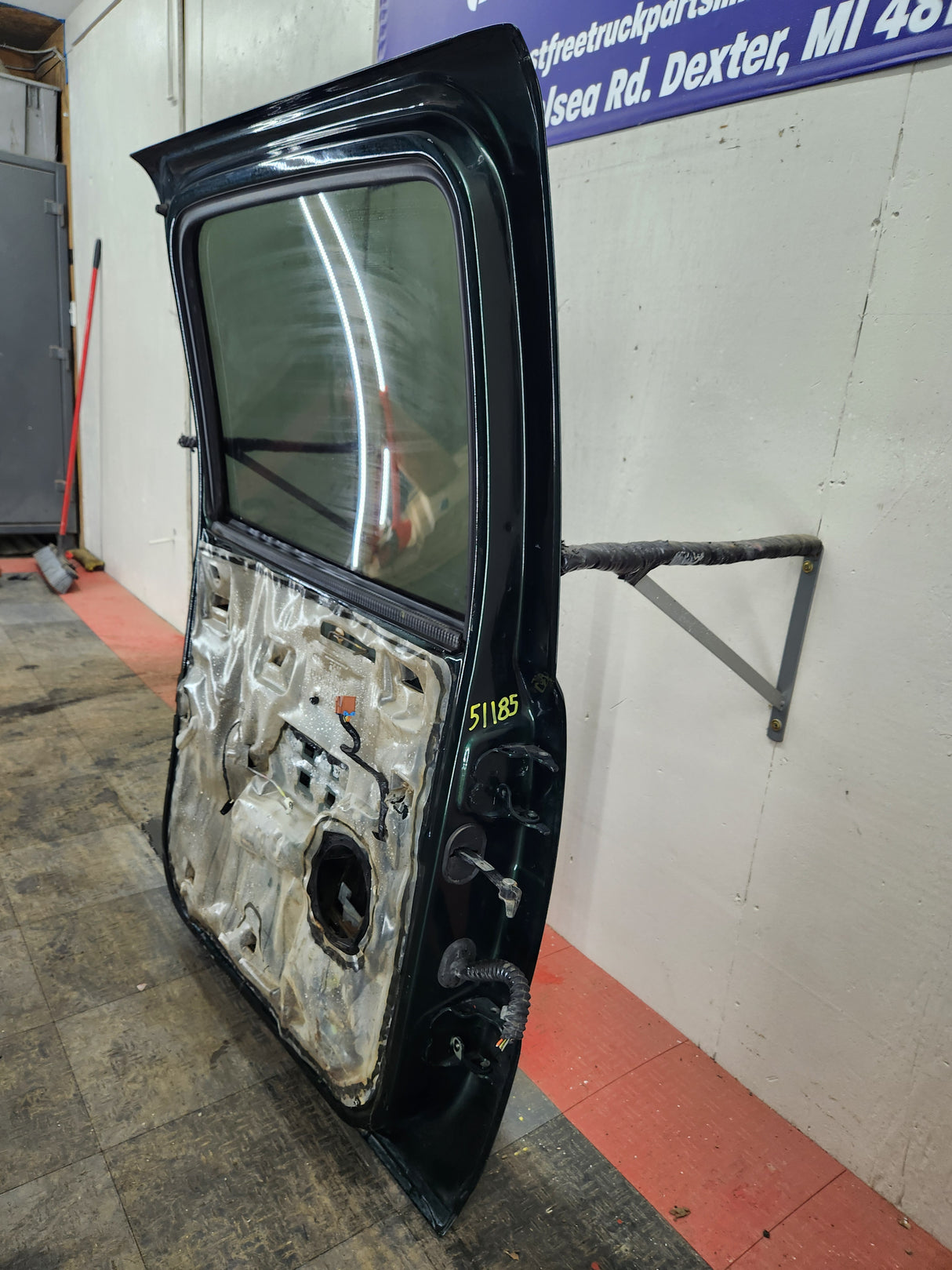 1999-2006 Chevrolet Silverado / GMC Sierra 1500 2500 3500 HD Driver side Crew Cab rear door