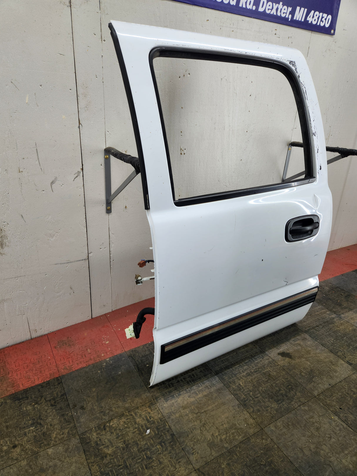 1999-2006 Chevrolet Silverado / GMC Sierra 1500 2500 3500 HD Driver side Crew Cab rear door