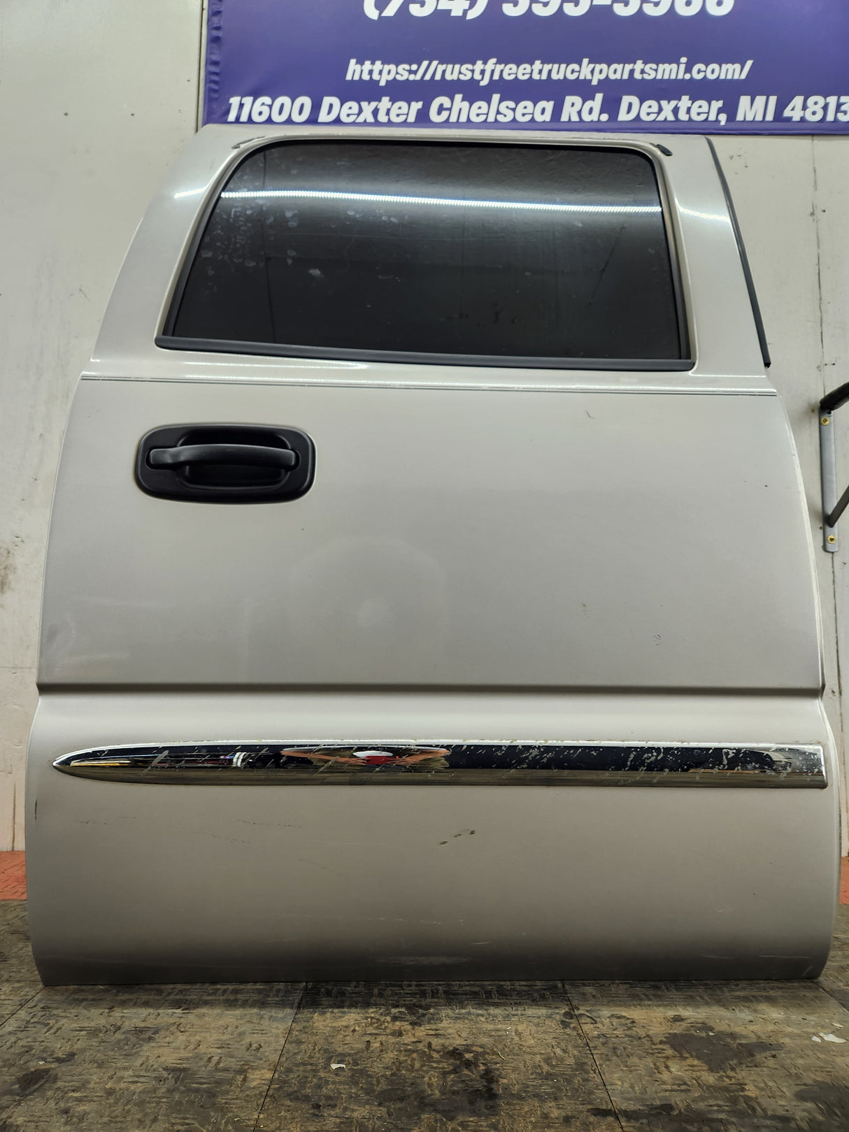 1999-2006 Chevrolet Silverado / GMC Sierra 1500 2500 3500 HD Passenger side Crew Cab rear door