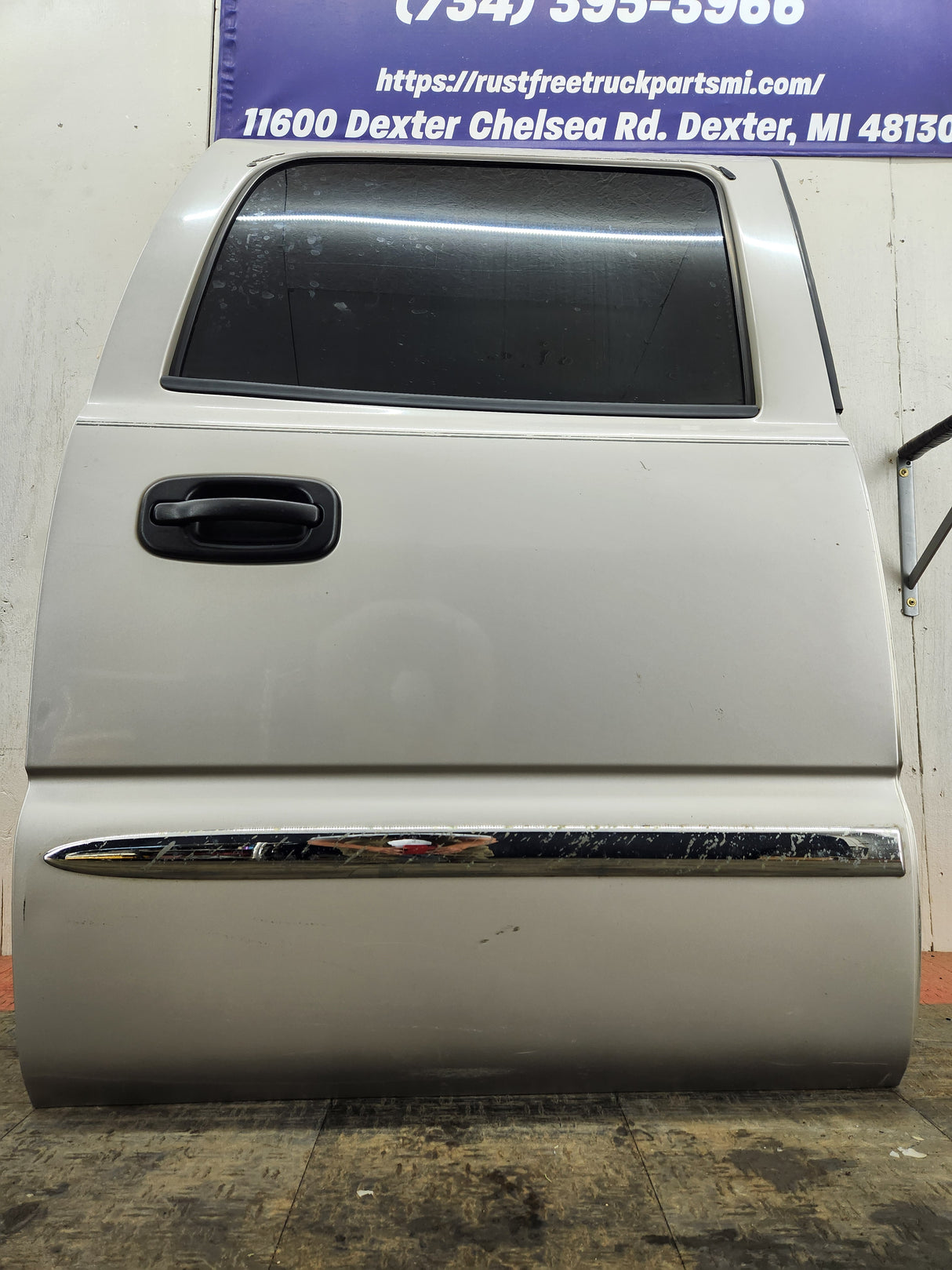 1999-2006 Chevrolet Silverado / GMC Sierra 1500 2500 3500 HD Passenger side Crew Cab rear door