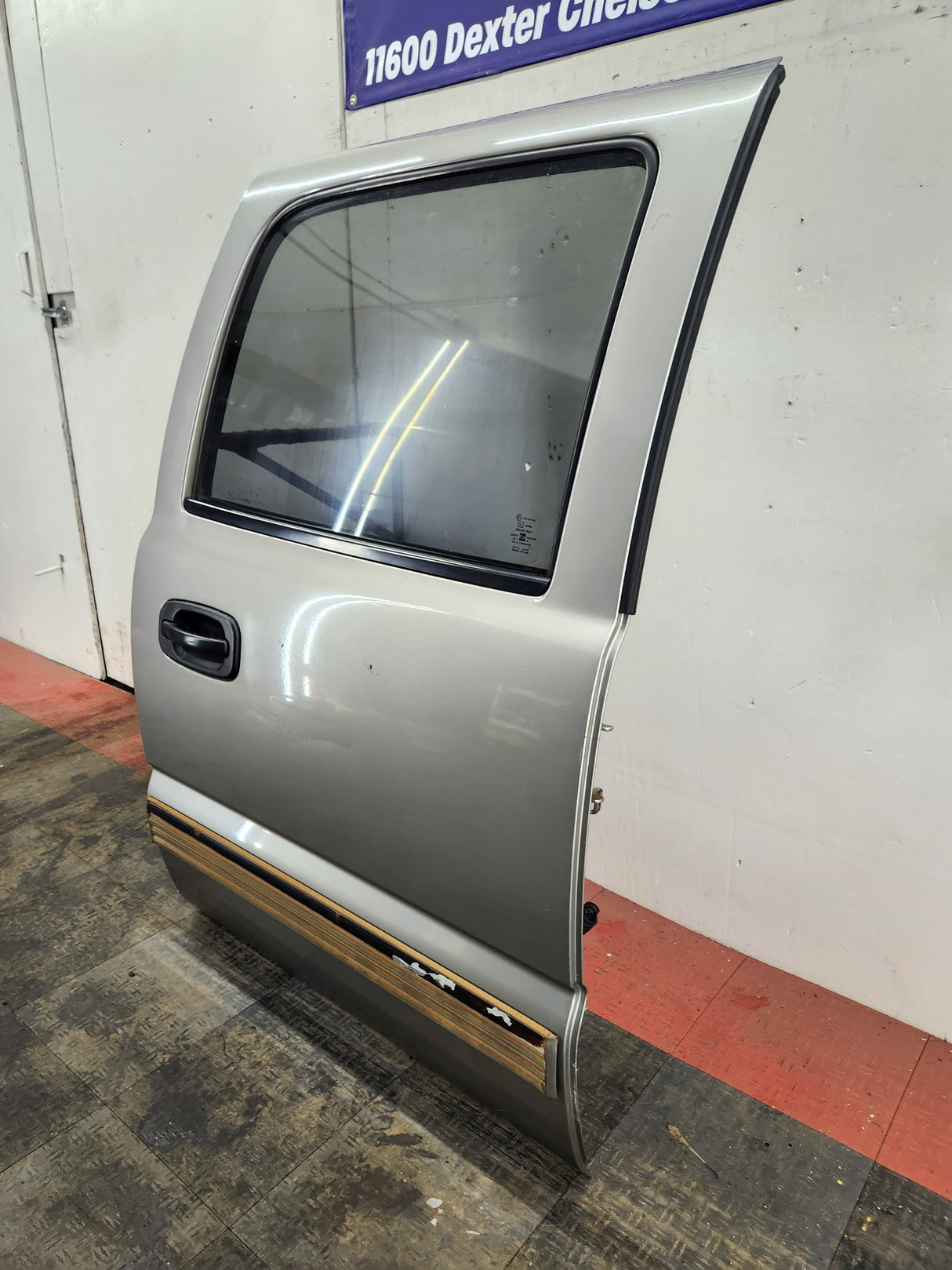 1999-2006 Chevrolet Silverado / GMC Sierra 1500 2500 3500 HD Passenger side Crew Cab rear door