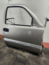 1999-2006 Chevrolet Silverado / GMC Sierra 1500 2500 3500 HD Front Passenger Door RH