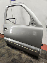 1999-2006 Chevrolet Silverado / GMC Sierra 1500 2500 3500 HD Front Passenger Door RH