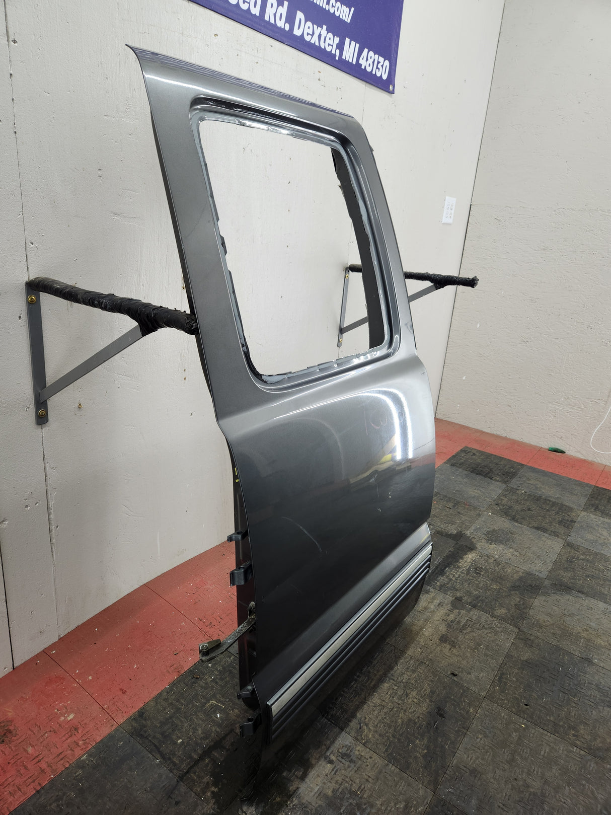 1999-2006 Chevrolet Silverado / GMC Sierra 1500 2500 3500 HD Passenger side Extended Cab rear door