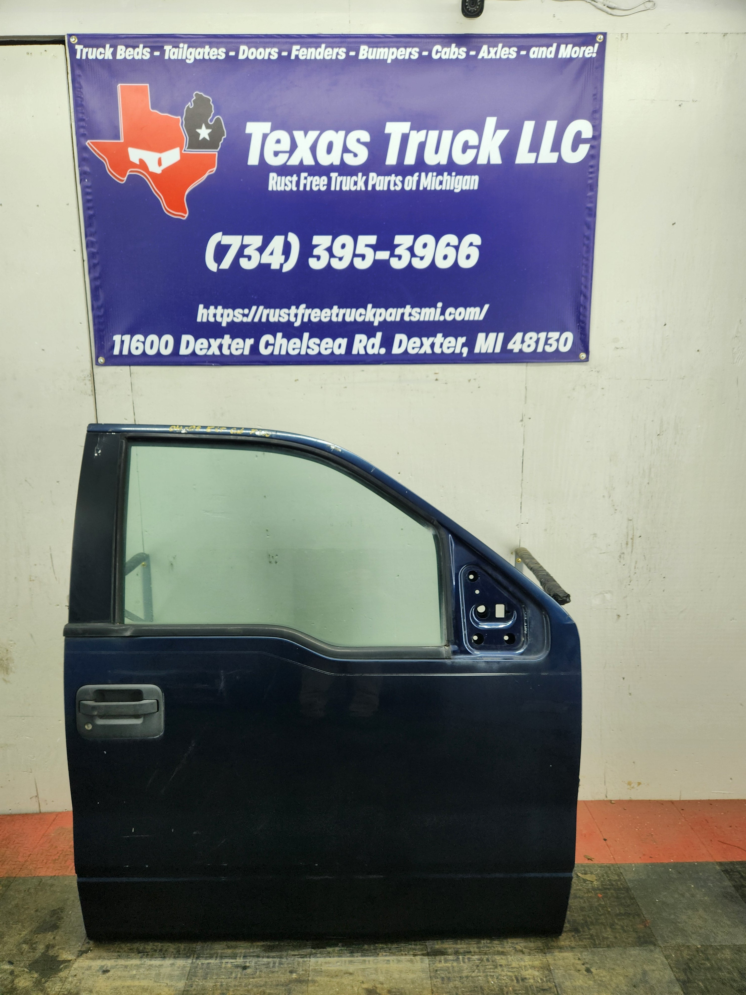 2004-2008 Ford F150 Passenger Front Door - Texas Truck LLC
