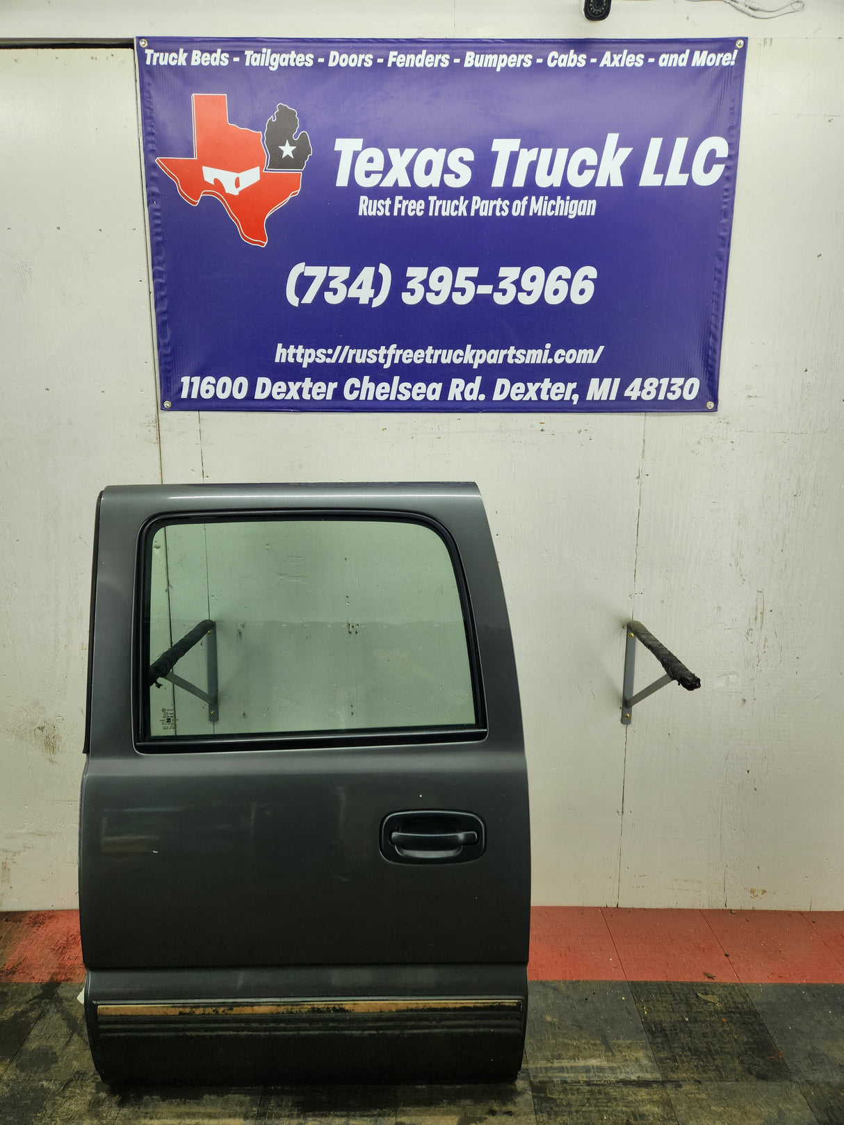 1999-2006 Chevrolet Silverado / GMC Sierra 1500 2500 3500 HD Driver side Crew Cab rear door