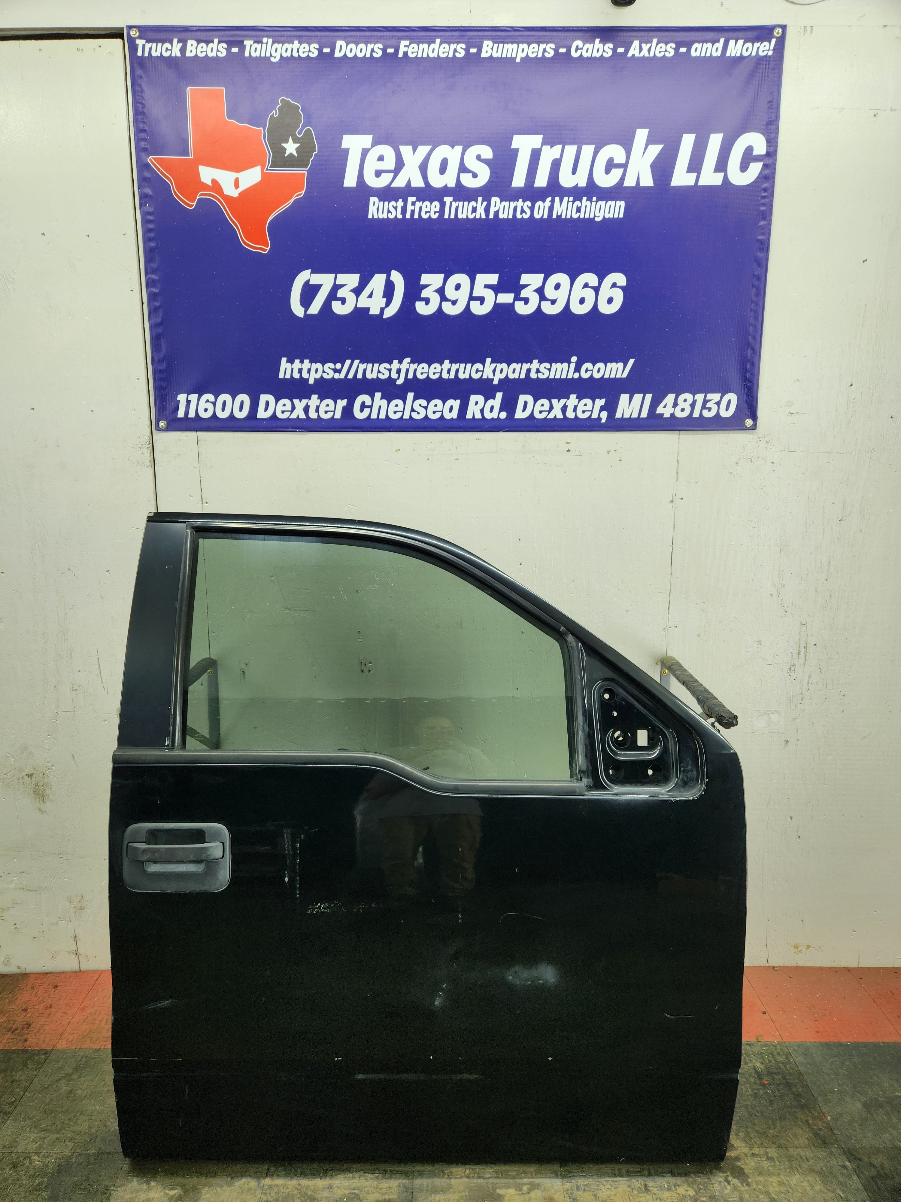 2004-2008 Ford F150 Passenger Front Door - Texas Truck LLC