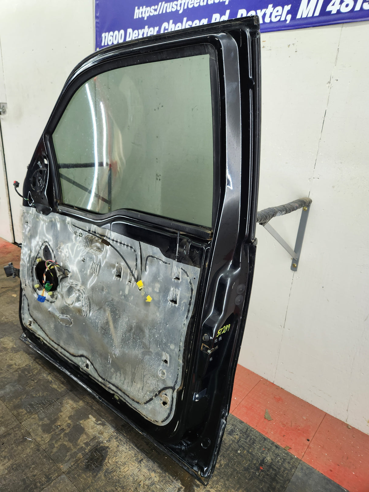 2004-2008 Ford F150 Passenger Front Door