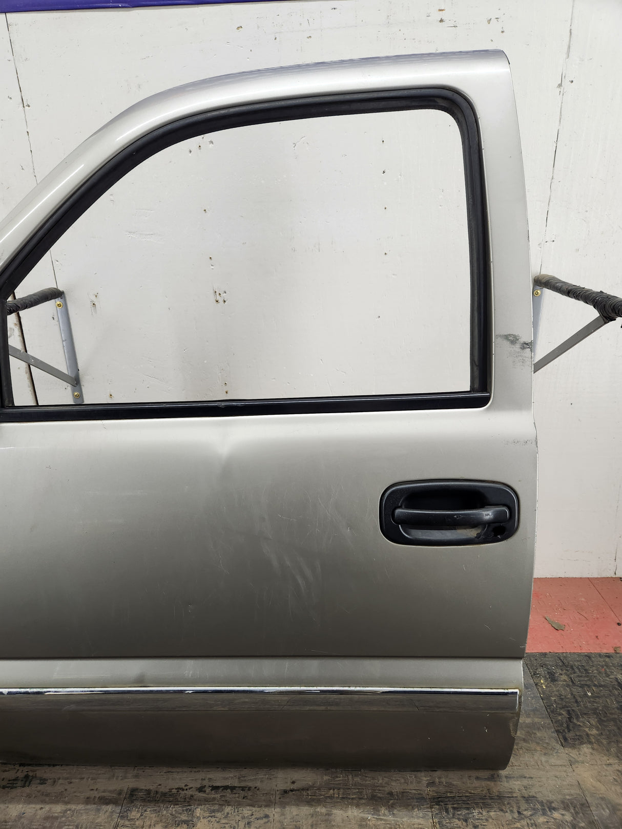 1999-2006 Chevrolet Silverado / GMC Sierra 1500 2500 3500 HD Front Driver Door LH Texas Truck LLC