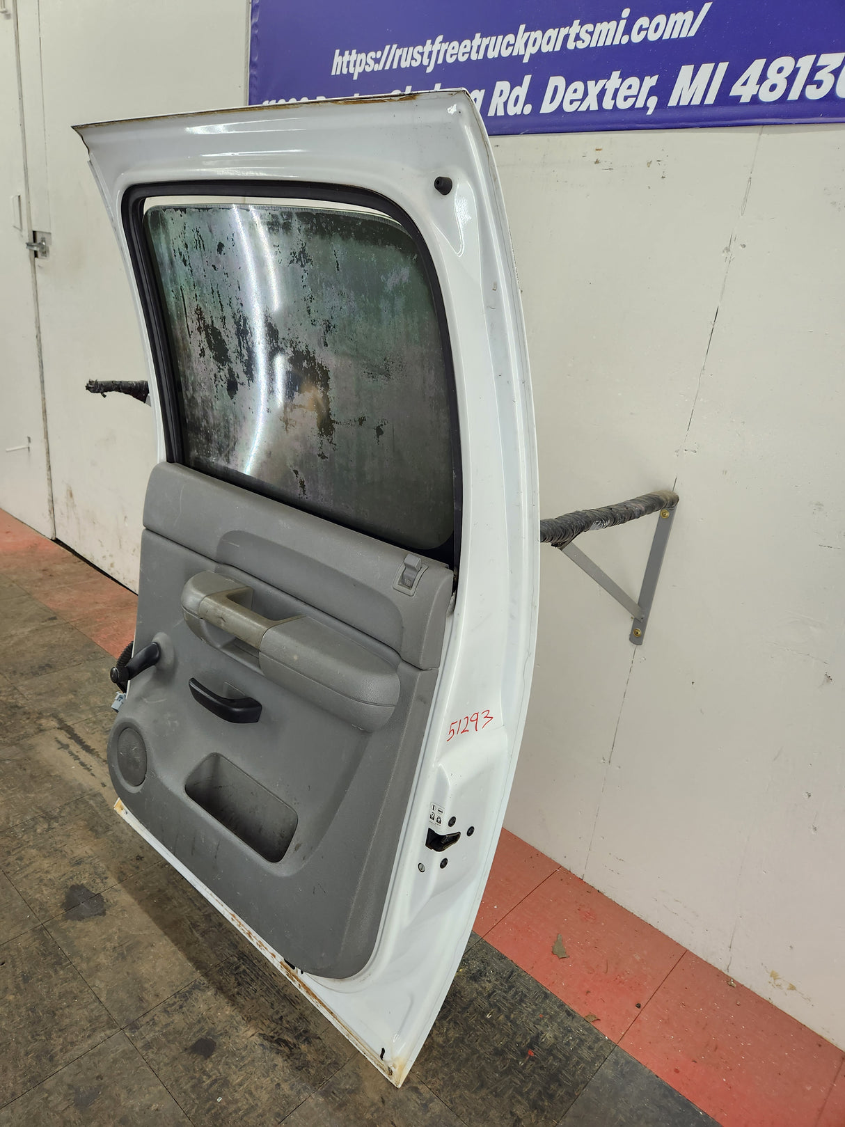 2007-2013 Chevrolet Silverado / GMC Sierra 1500 2500 3500 HD Crew Cab RH Passenger Rear Door