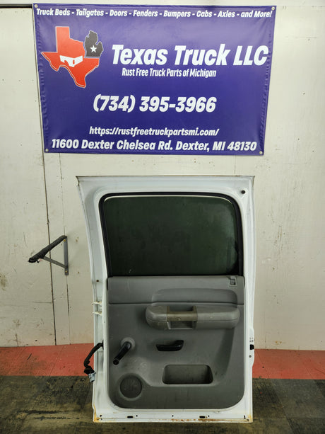 2007-2013 Chevrolet Silverado / GMC Sierra 1500 2500 3500 HD Crew Cab RH Passenger Rear Door