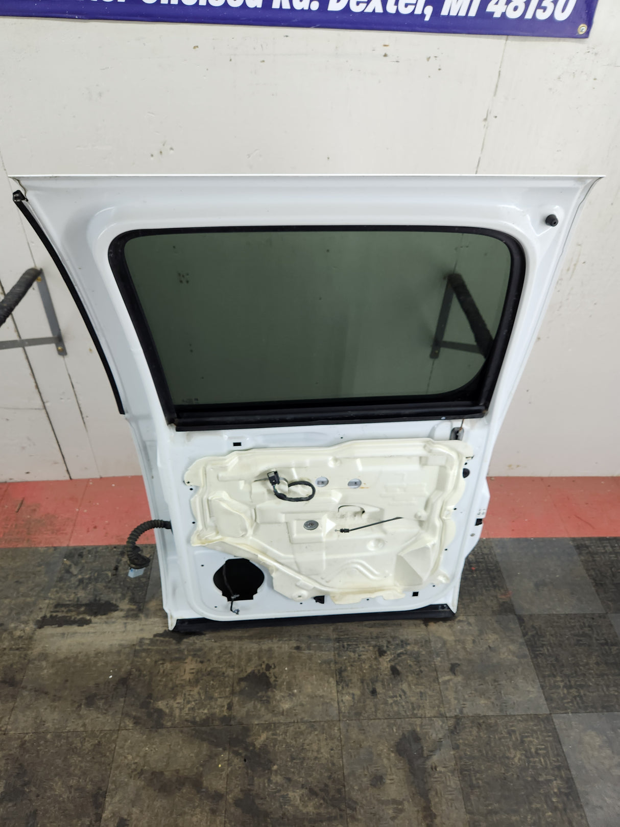 2007-2013 Chevrolet Silverado / GMC Sierra 1500 2500 3500 HD Crew Cab RH Passenger Rear Door