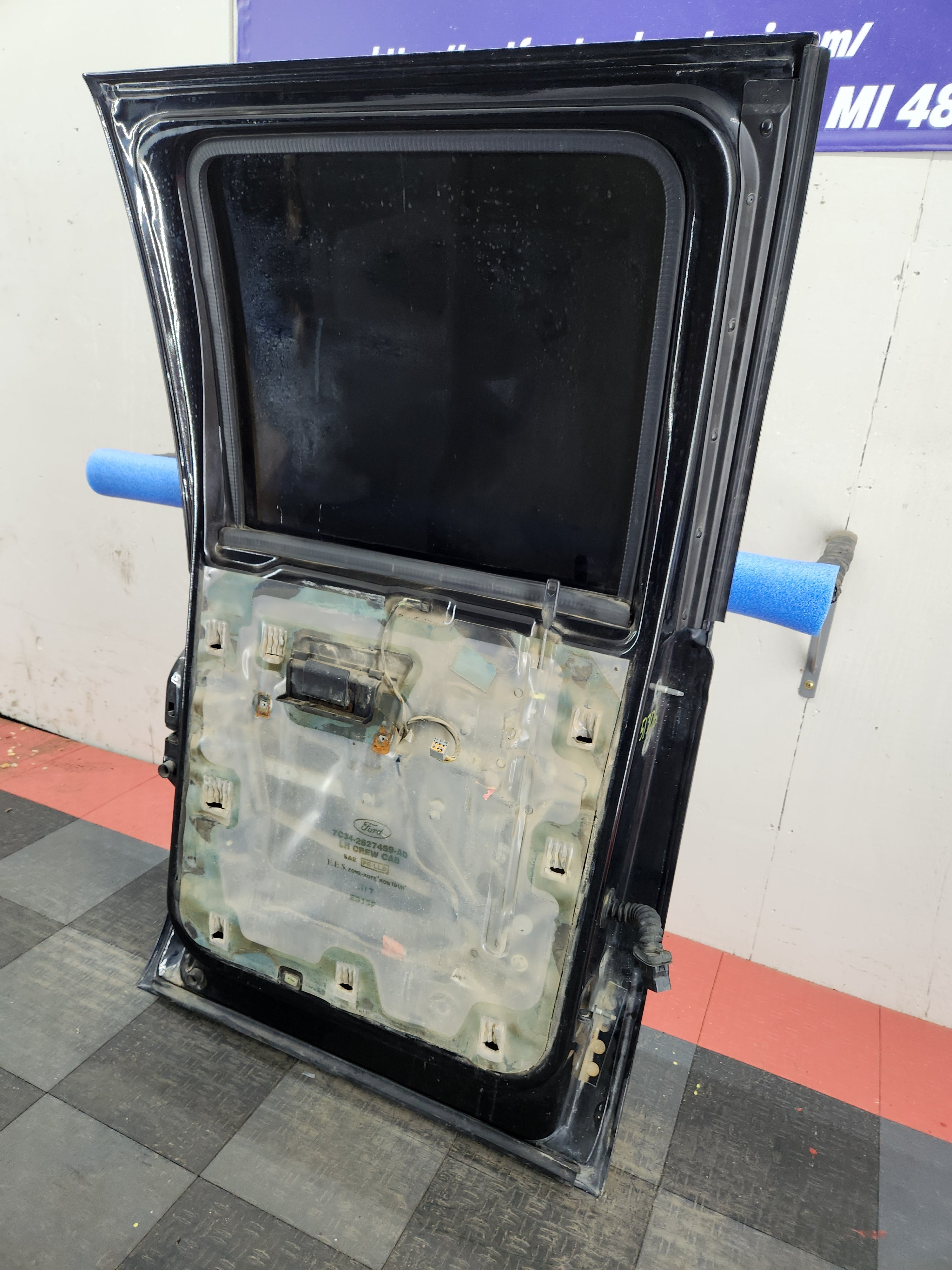 1999-2011 Ford Super Duty LH Driver Side Rear Door Crew Cab F250