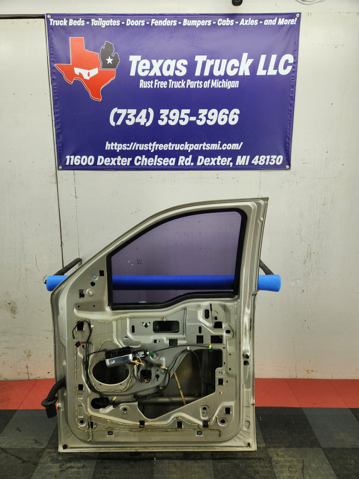 2004-2008 Ford F150 Crew Cab Passenger Front Door Texas Truck LLC