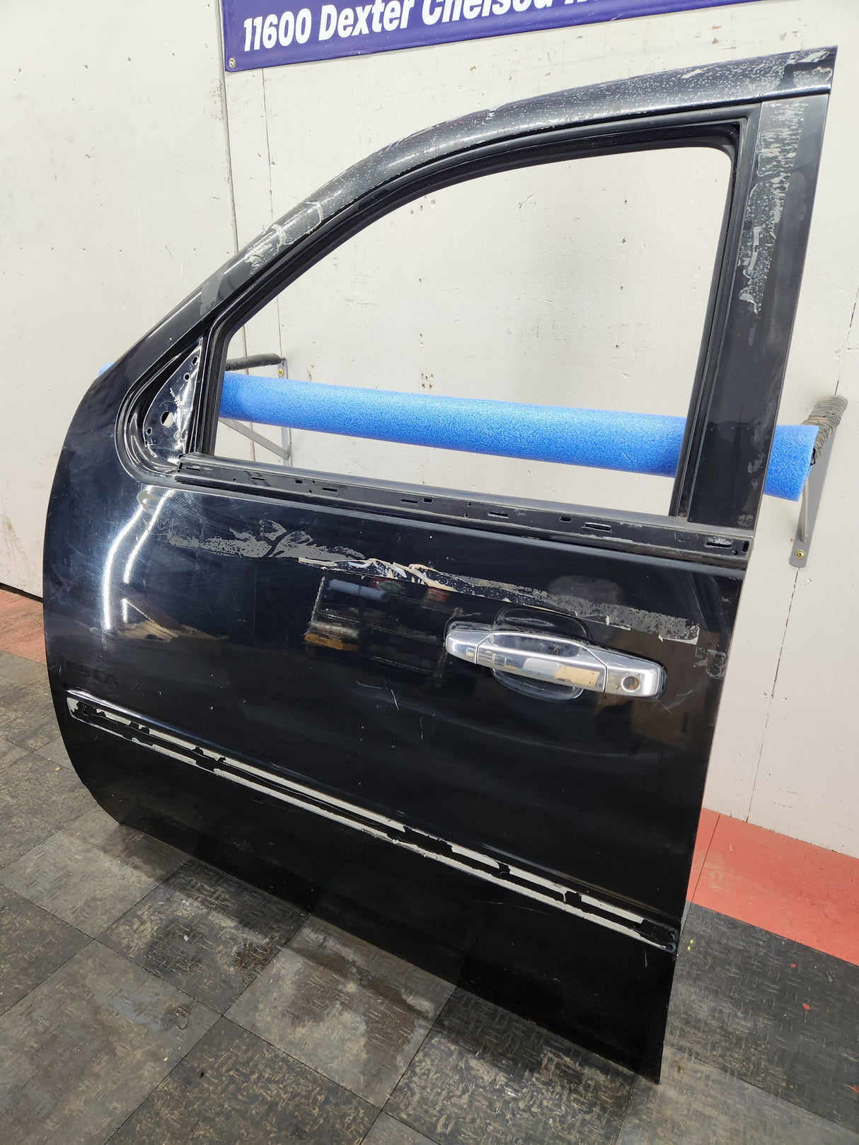 2007-2011 Cadillac Escalade LH Front Driver Door