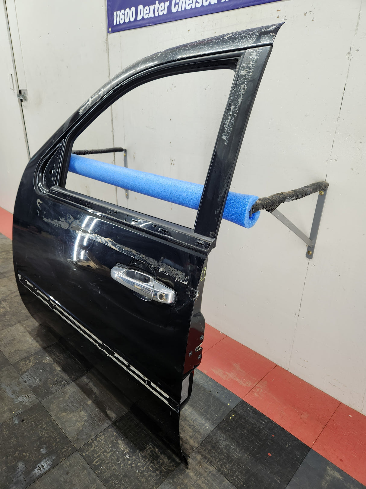 2007-2011 Cadillac Escalade LH Front Driver Door