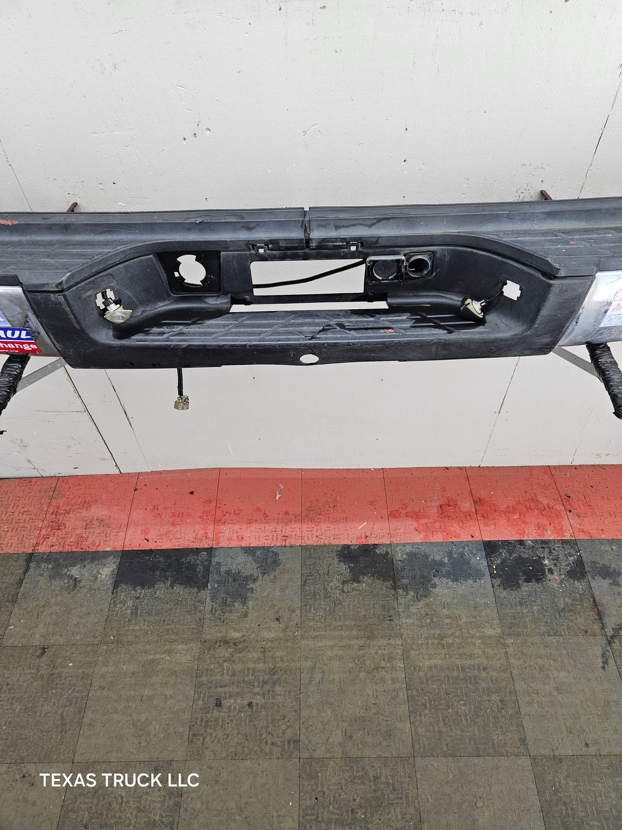 2007-2010 Chevrolet / GMC 2500 3500 HD Rear Bumper