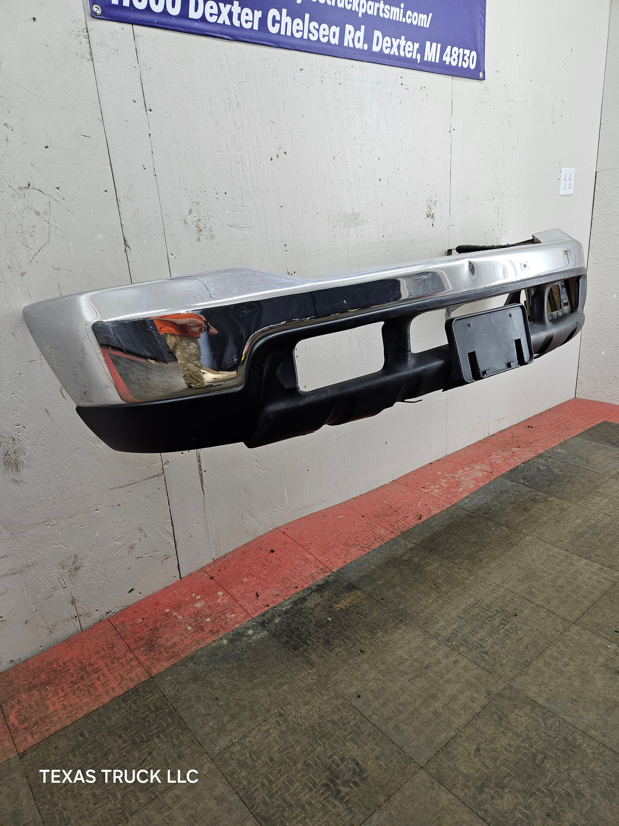 1999-2004 Ford Super Duty F250 F350 F450 F550 Front Bumper