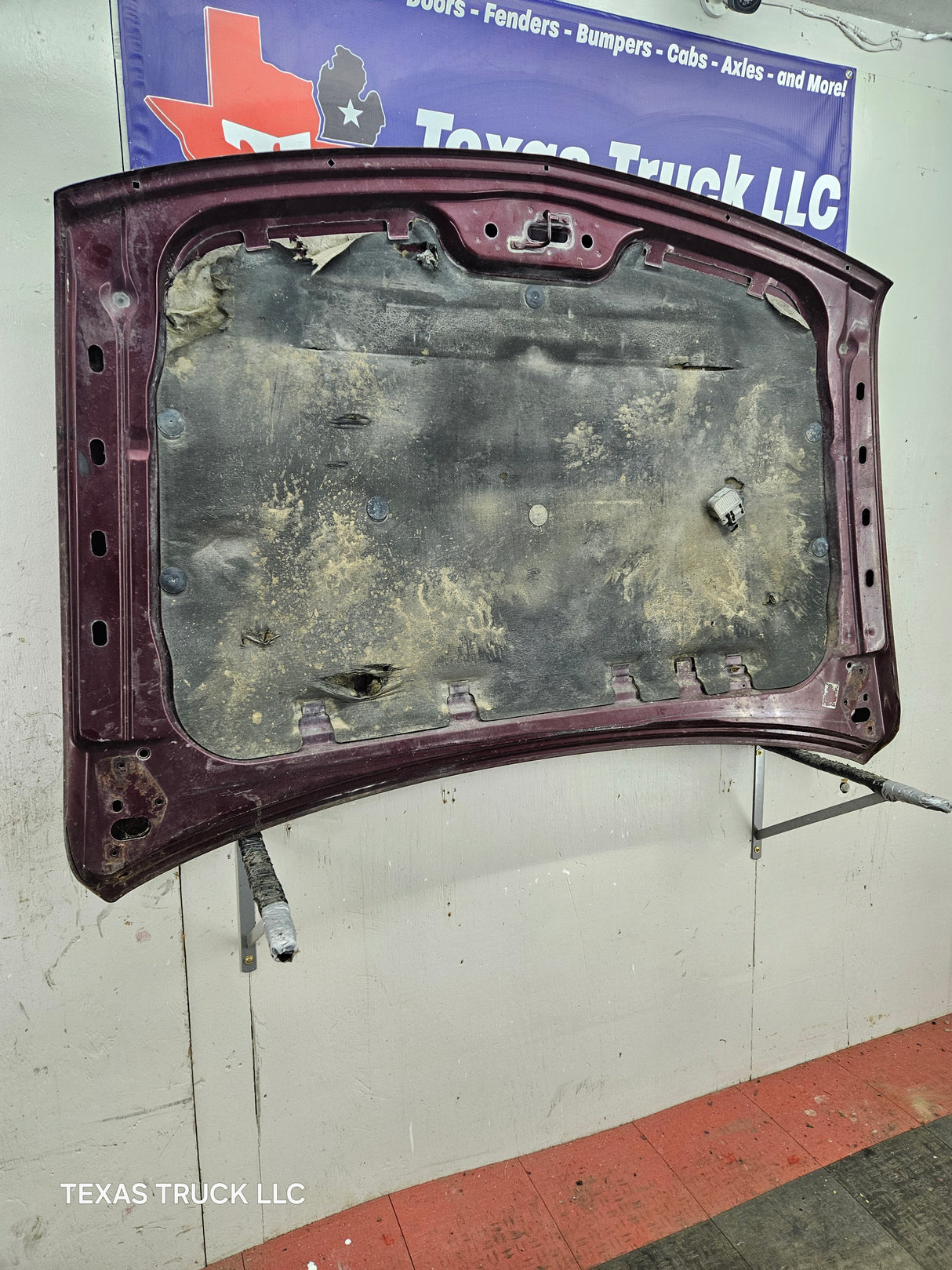 1999-2002 Chevrolet Silverado / Suburban  1500 2500 Hood