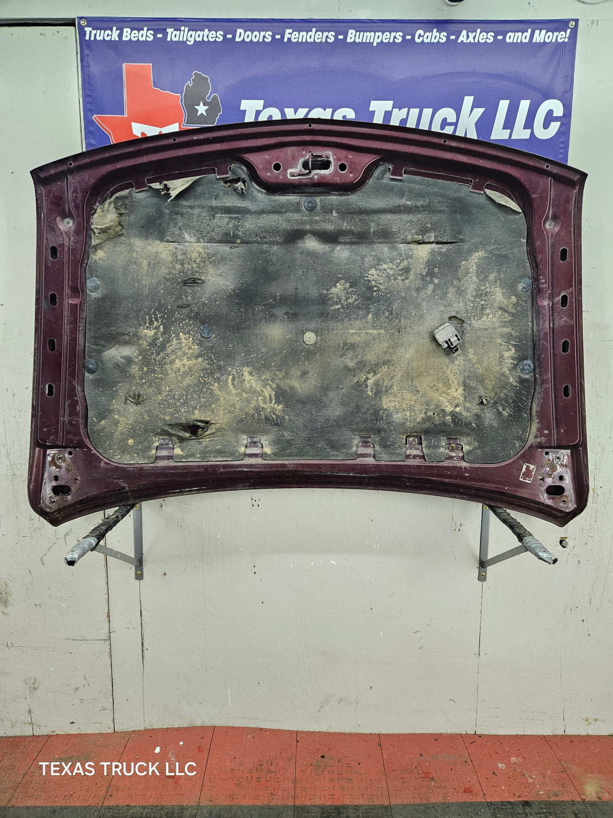 1999-2002 Chevrolet Silverado / Suburban  1500 2500 Hood