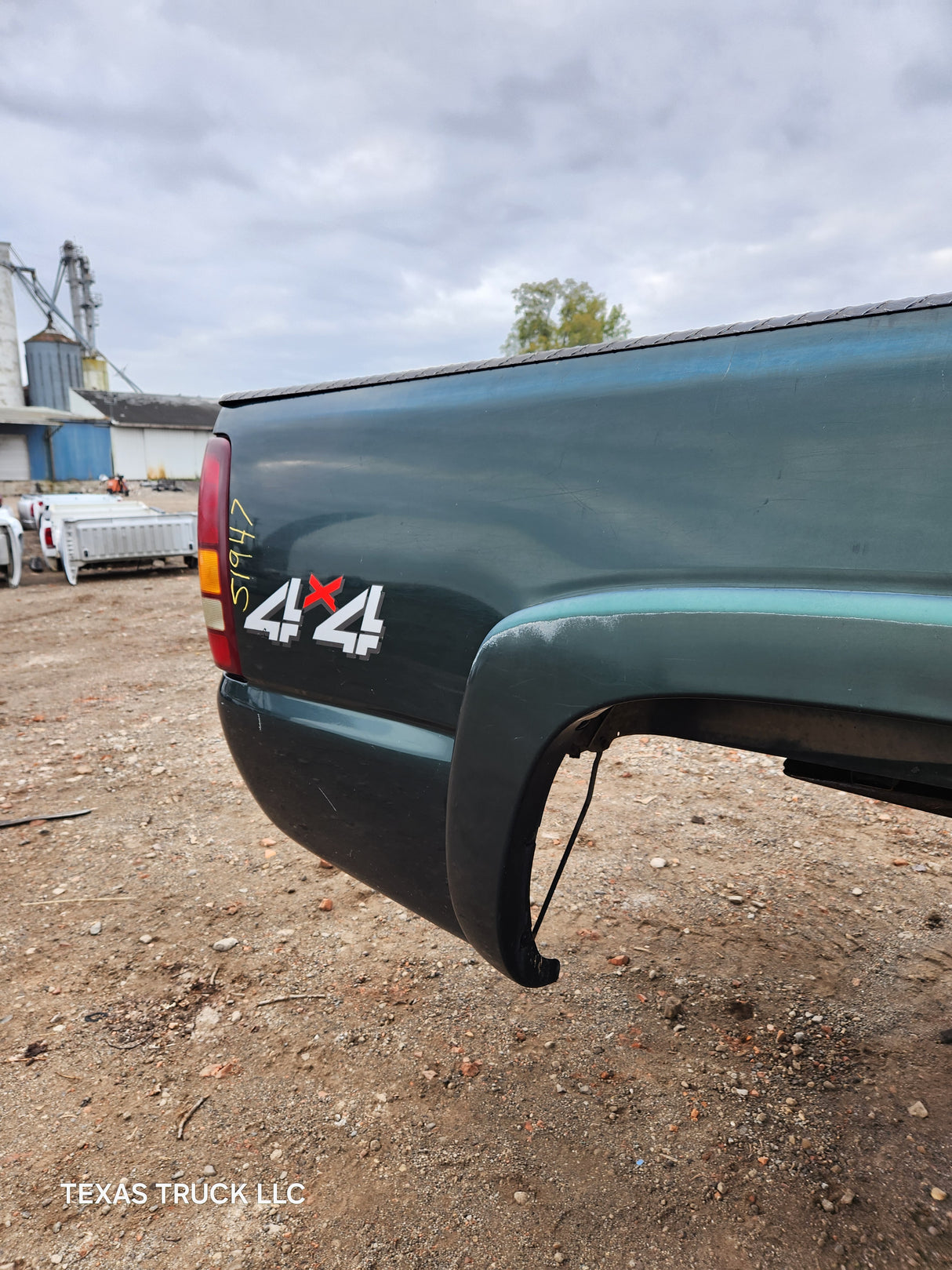 1999-2006 Chevrolet / GMC 8' Long Bed