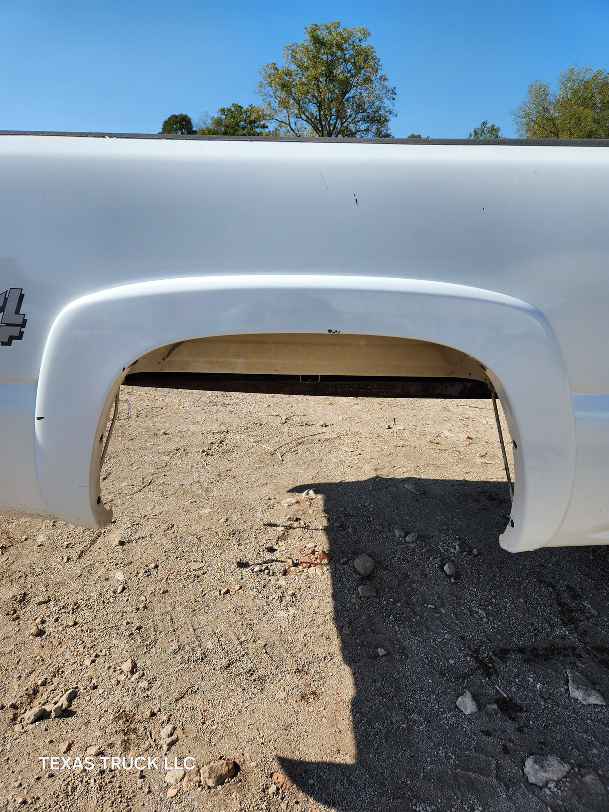 1999-2006 Chevrolet Silverado / GMC Sierra 1500 2500 3500 HD 6' 6" Short Bed