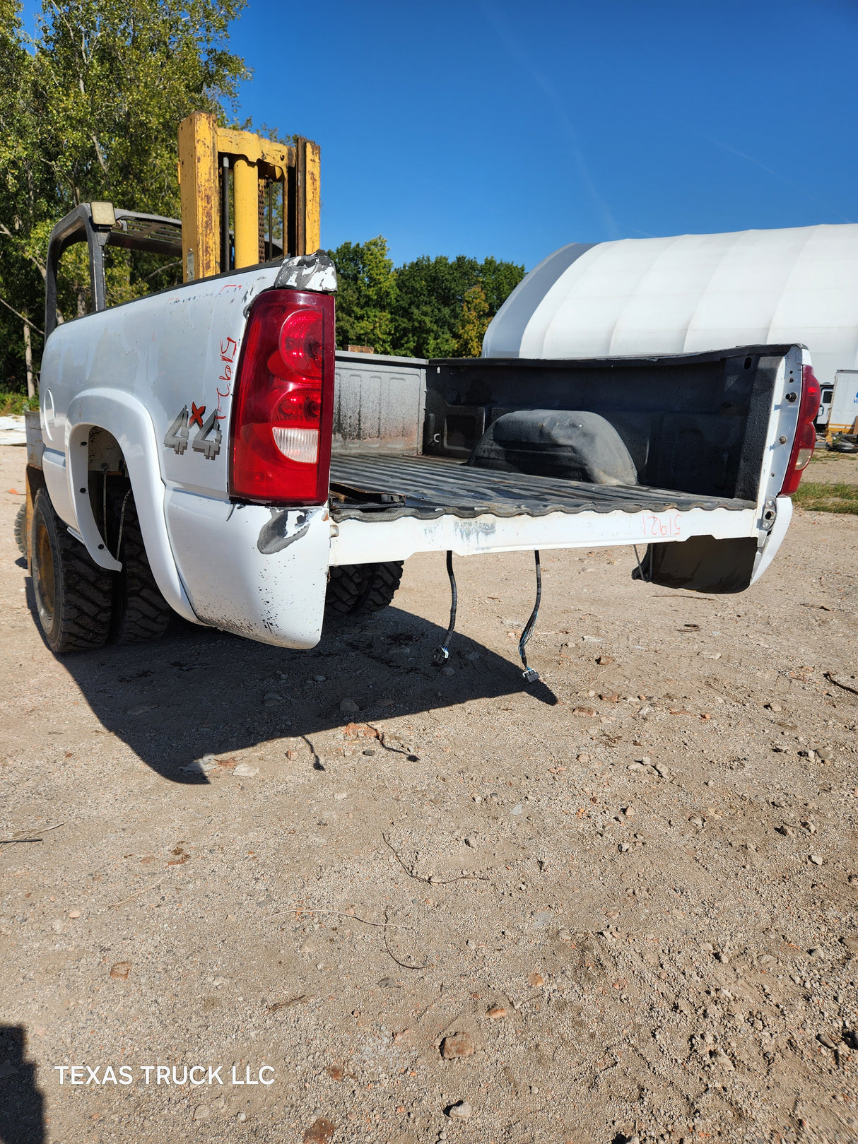 1999-2006 Chevrolet Silverado / GMC Sierra 1500 2500 3500 HD 6' 6" Short Bed