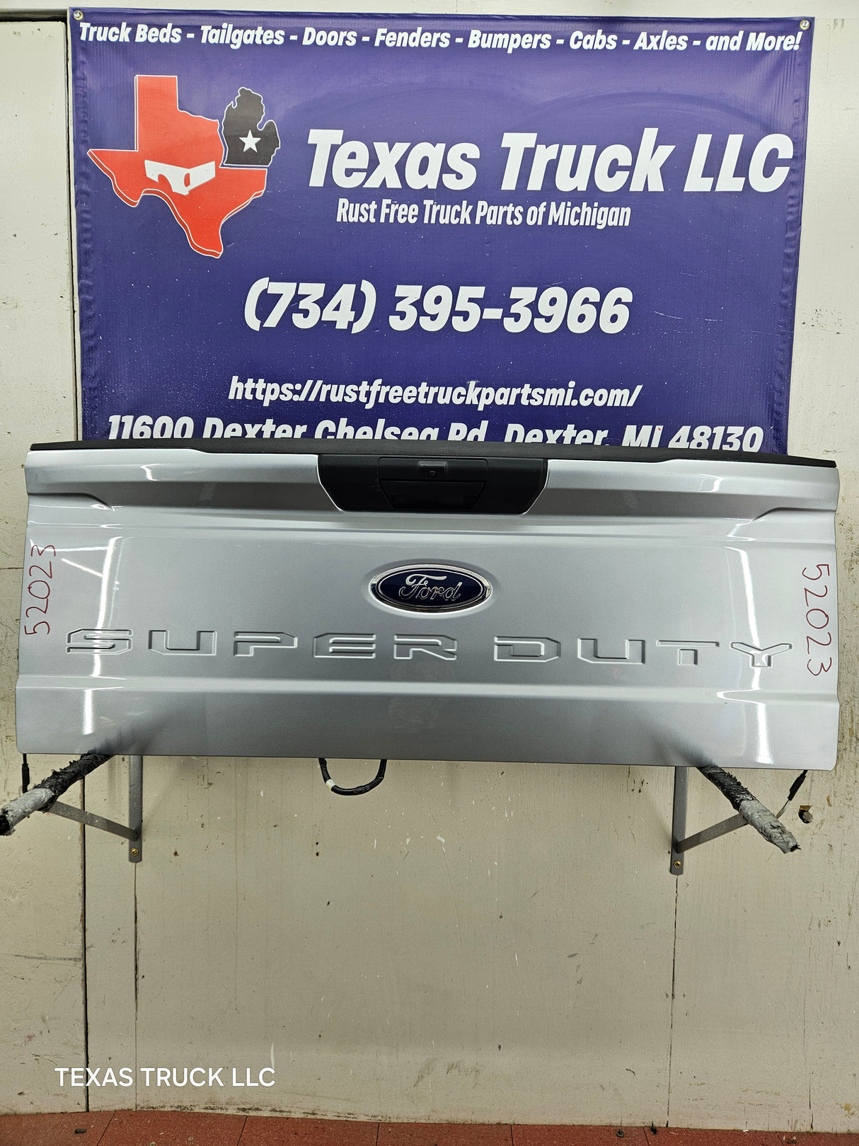 2023-2024 Ford F250 F350 F450 F550 Super Duty Tailgate W/ Camera