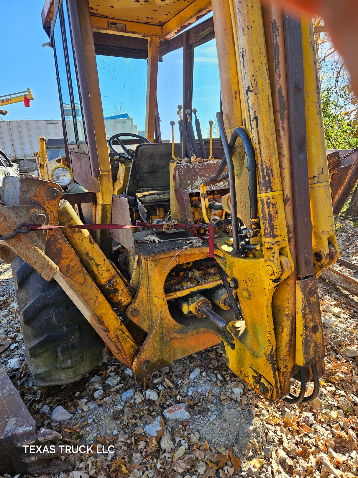 1971-1976 Case 580B Backhoe Construction King - FULL PART OUT