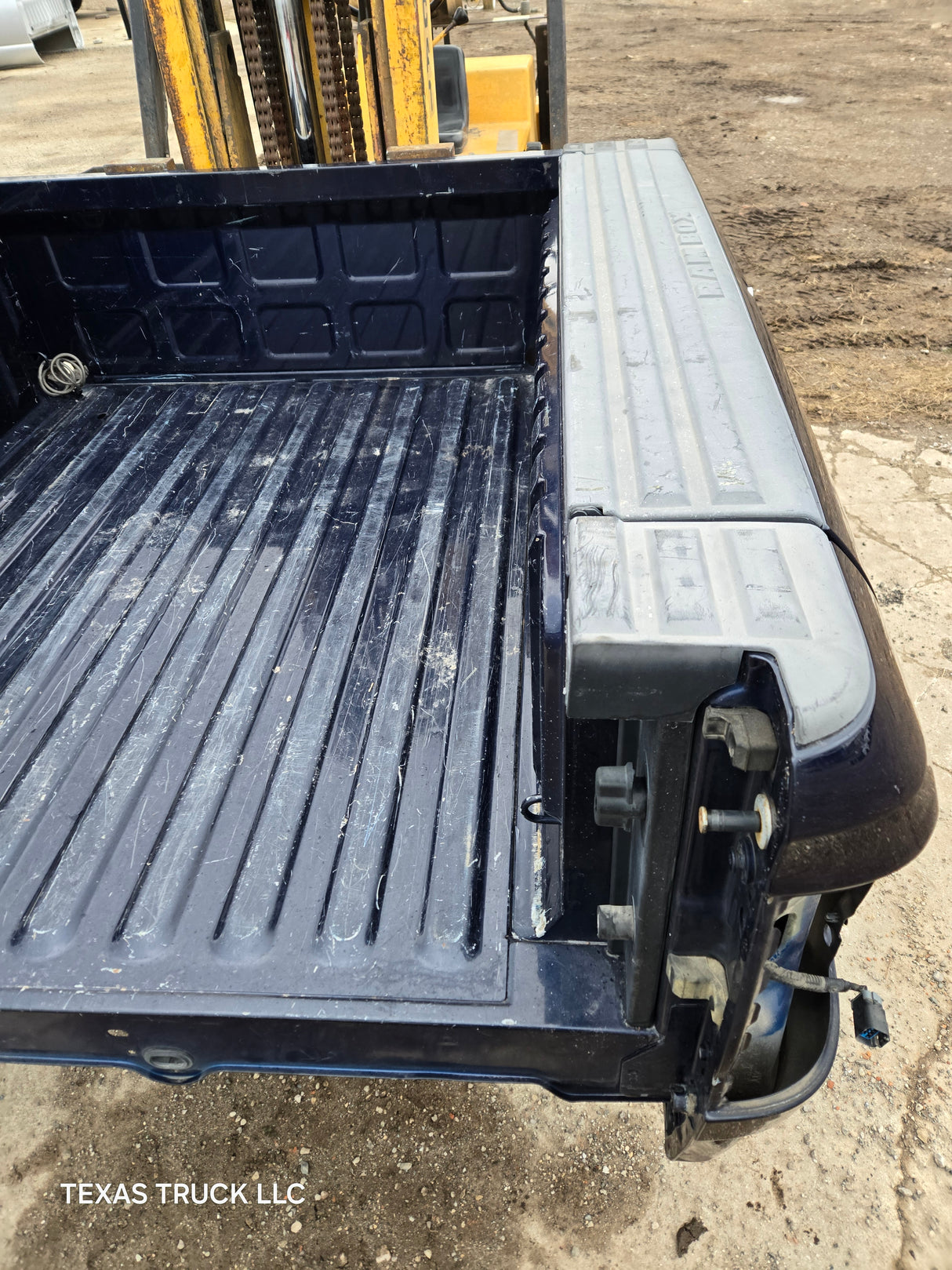 2009-2018 Dodge Ram 4th gen 1500 5' 7" Short Bed "Rambox"