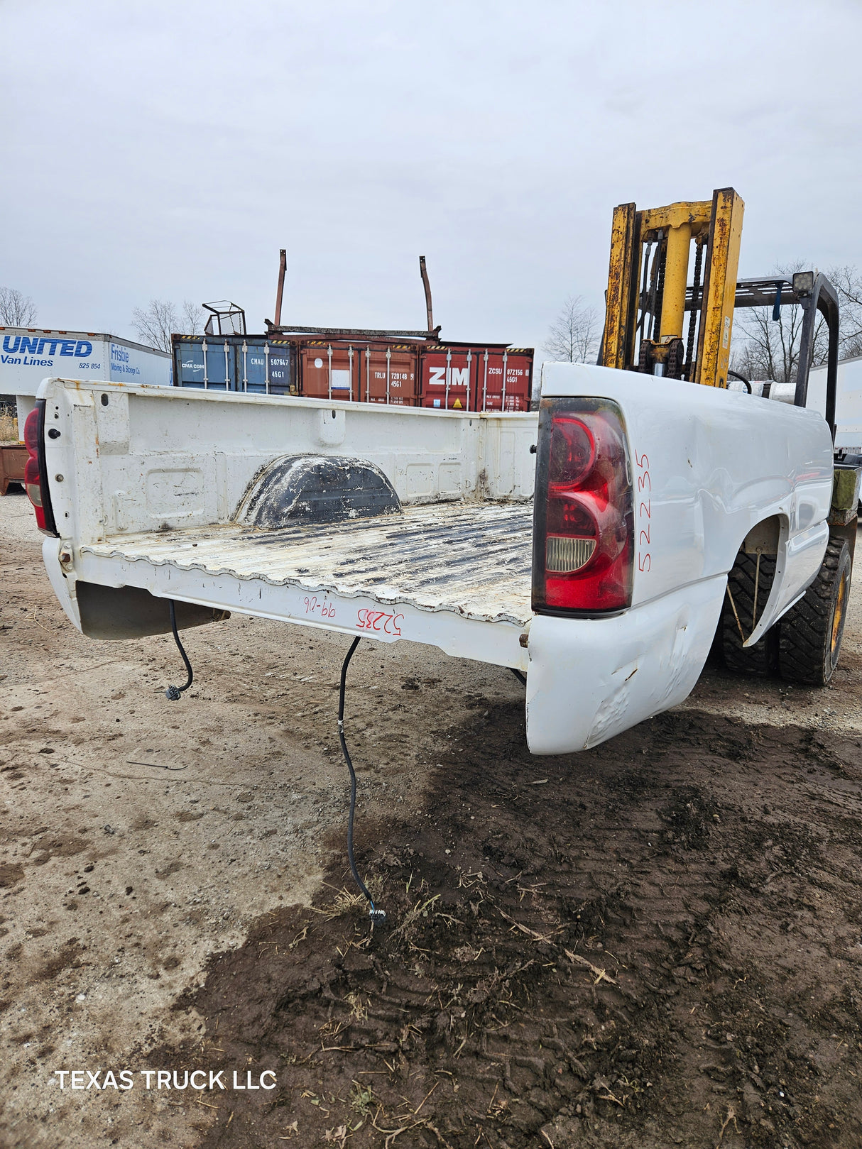 1999-2006 Chevrolet Silverado / GMC Sierra 1500 2500 3500 HD 8' Long Bed