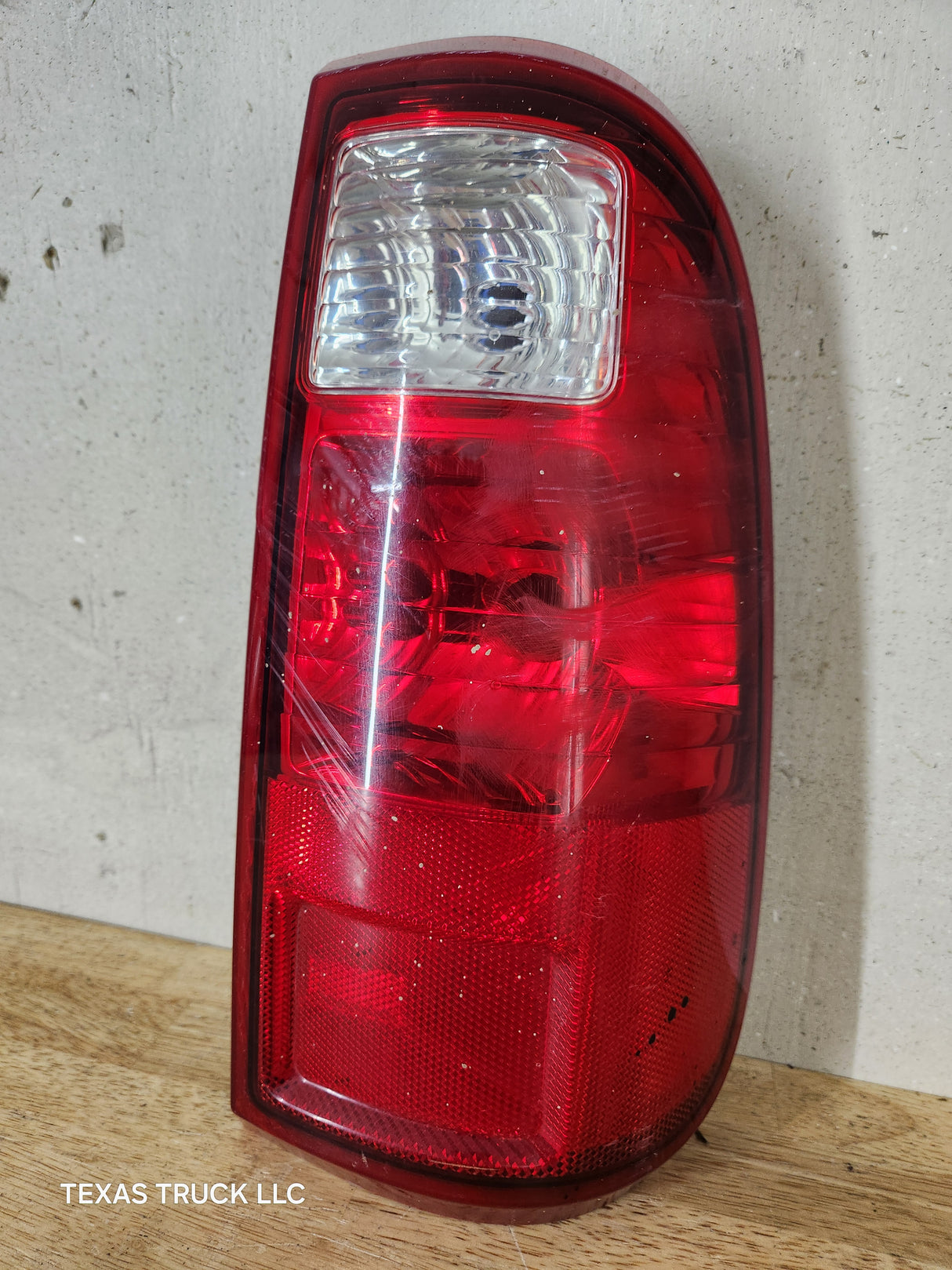 2008-2016 Ford Super Duty F250 F350 F450 F550 RH Passenger Side Tail Light