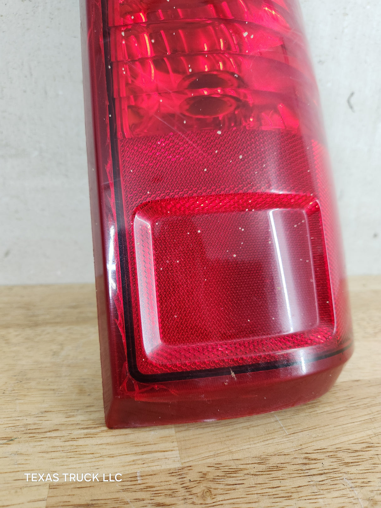 2008-2016 Ford Super Duty F250 F350 F450 F550 RH Passenger Side Tail Light