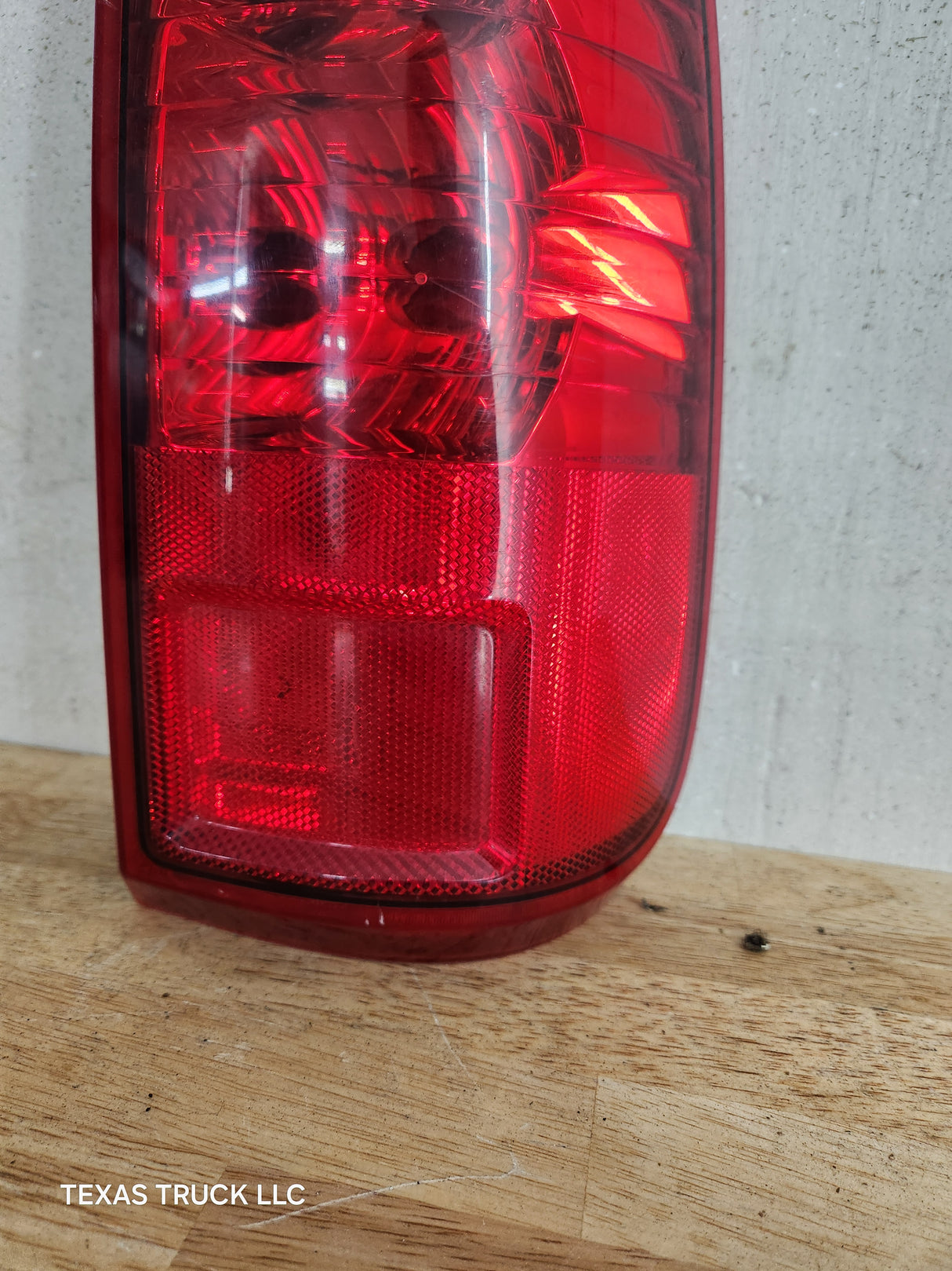 2008-2016 Ford Super Duty F250 F350 F450 F550 RH Passenger Side Tail Light