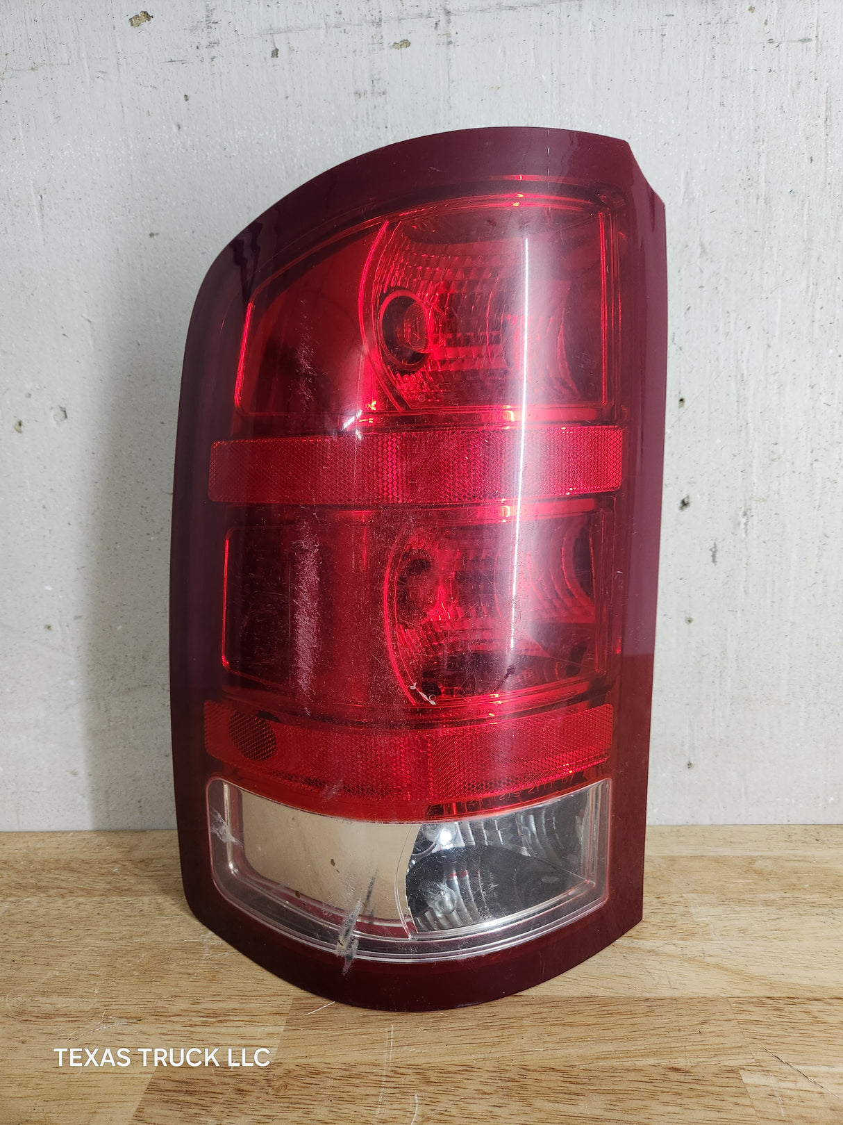 2007-2013 GMC Sierra 1500 2500 3500 LH Driver Side Tail Light