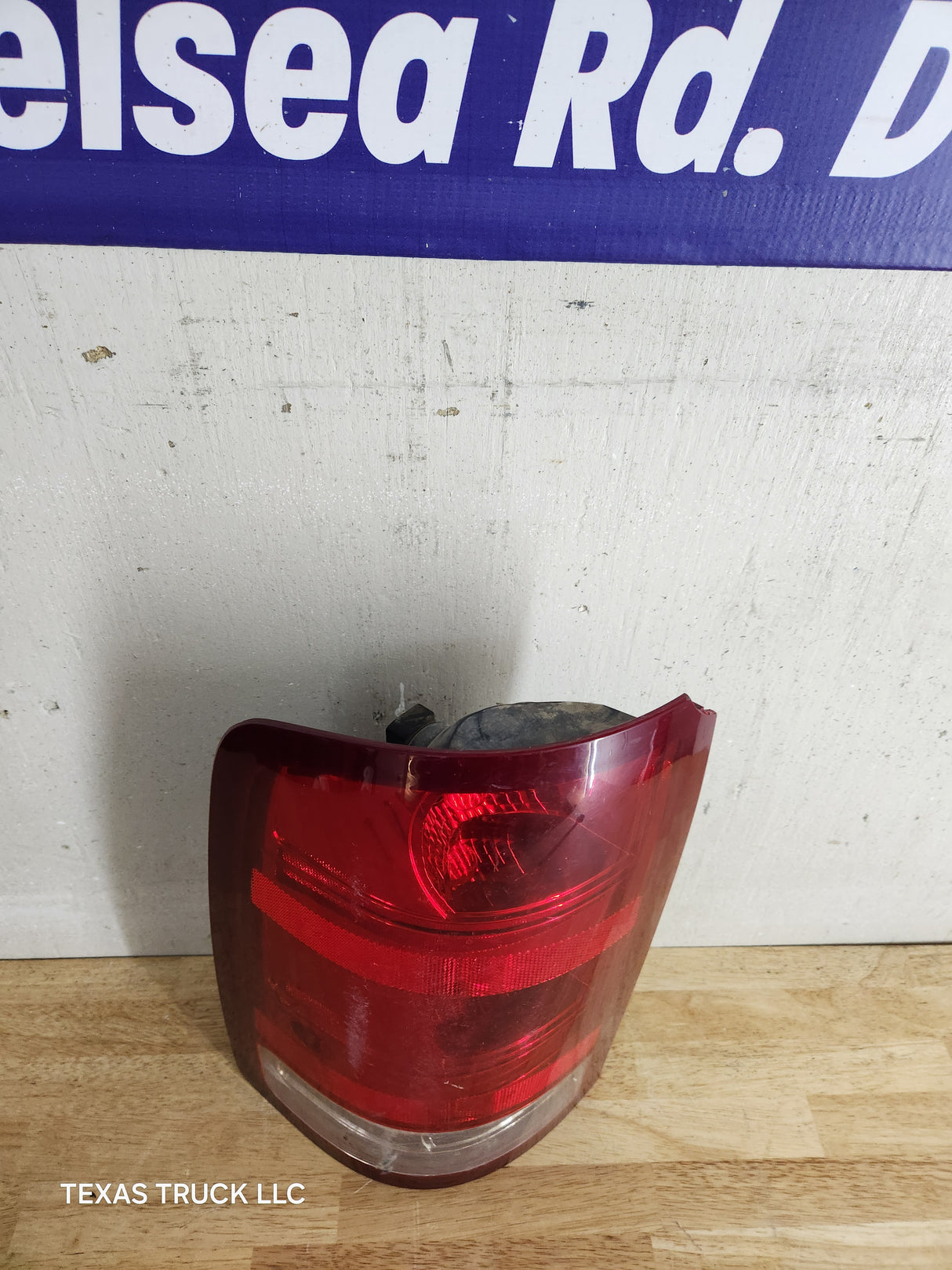 2007-2013 GMC Sierra 1500 2500 3500 LH Driver Side Tail Light