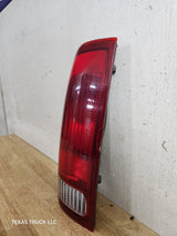 1999-2007 Ford Super Duty F250 F350 F450 F550 LH Driver Side Tail Light