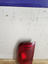 1999-2007 Ford Super Duty F250 F350 F450 F550 LH Driver Side Tail Light