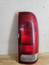 1999-2007 Ford Super Duty F250 F350 F450 F550 RH Passenger Side Tail Light