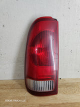 1999-2007 Ford Super Duty F250 F350 F450 F550 LH Driver Side Tail Light