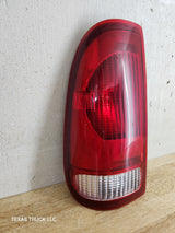 1999-2007 Ford Super Duty F250 F350 F450 F550 LH Driver Side Tail Light